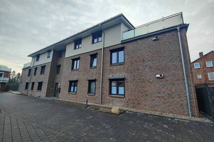 Neubau-3-Zimmer-Wohnung (KfW 40) mit PKW-Stellplatz in Uetersen