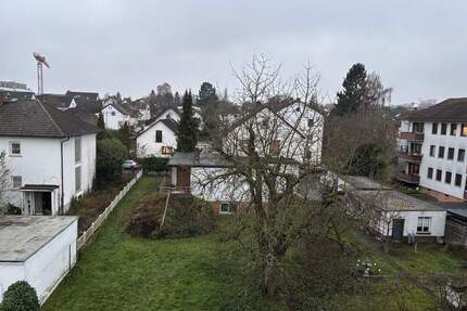 Großzügiges Grundstück (963 qm) mit freistehendem Einfamilienhaus & Einliegerwohnung - Frankfurt Nieder - Eschbach Nieder-Eschbach