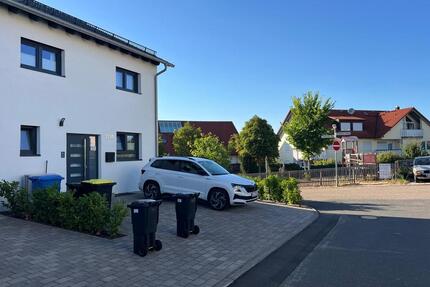 Exklusives Reiheneckhaus mit Garten und moderner Ausstattung - Osterburken
