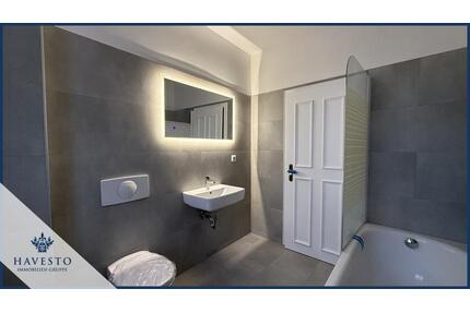 Exklusiv renovierte 2-Zimmer Wohnung mit Balkon ins Grüne, neuer EBK & hochwertiger Ausstattung! - Magdeburg Leipziger Straße