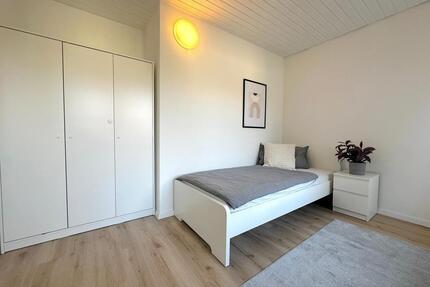 1 Zimmer in 3er WG frei - 570,00&nbsp;EUR Kaltmiete, ca.&nbsp; 30,00&nbsp;m&sup2; in Frankfurt am Main (PLZ: 60439) Nord-West