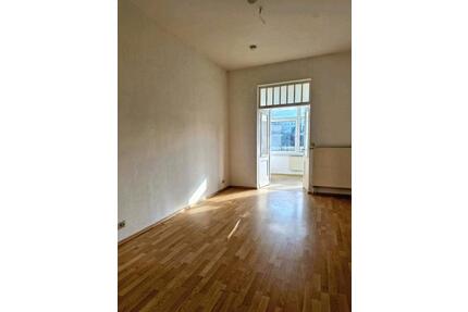 3 oder 4 Raum Wohnung, zentrumsnah Top Lage, Wintergarten - Eisleben (Lutherstadt)