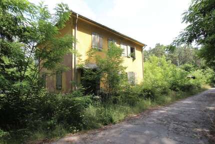 Haus zum Kaufen in Buckautal 120.000,00 € 300 m²