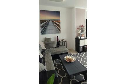 Schöne 2-Zimmer-Wohnung mit Balkon & Garagenstellplatz in Rodgau