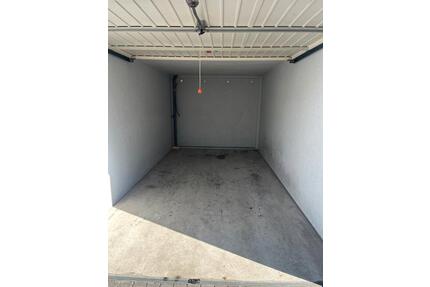 Sichere Garage in abgeschlossener Hofanlage zu vermieten. - Mülheim-Kärlich