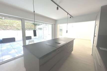 Wohnung zum Mieten in Stuttgart 2.090,00 € 107 m²