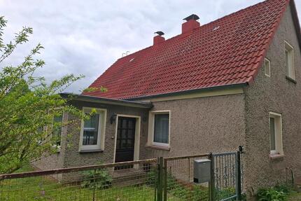 Großzügiges Anwesen mit Wohnhaus & weitläufigem Grundstück - Seelow