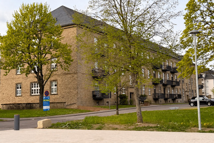 Frei ab sofort Behindertengerechte 2 - Zimmer-Wohnung im 1. Obergeschoss mit Aufzug Einbauküche Balkon - Bitburg