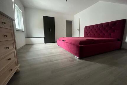 Wohnung ab 01.04 zu vermieten - 520,00&nbsp;EUR Kaltmiete, ca.&nbsp; 68,00&nbsp;m&sup2; in Zell (Mosel) (PLZ: 56856)