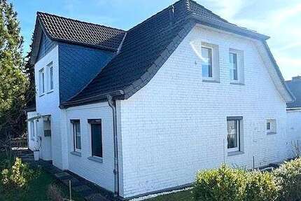 Haus zum Kaufen in Eutin 435.000,00 € 175 m²