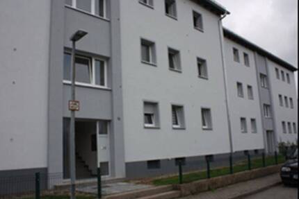 Gepflegte 4-Zimmer-Wohnung mit Balkon, Garage und umfangreicher Sanierung in Gunzenhausen