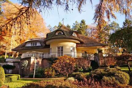 Haus zum Kaufen in Bendestorf 1.380.000,00 € 412.6 m²