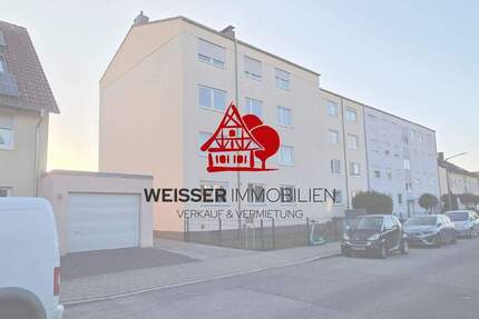 RESERVIERT!!! Helle und gut geschnittene 3,5-Zimmerwohnung mit Balkon und Carport in Fürth Ronhof