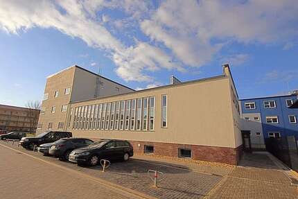 Wohnung zum Mieten in Magdeburg 375,00 € 29 m²
