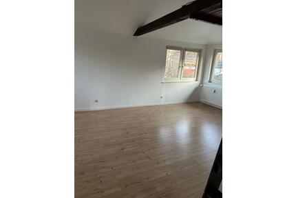 Linden-Oberhof 4-ZKB Wohnung - 950,00&nbsp;EUR Kaltmiete, ca.&nbsp; 99,00&nbsp;m&sup2; in Linden (PLZ: 35440)