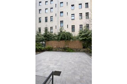 Zentrale Wohnung in Berlin mit Garten