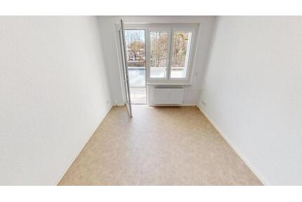 Frisch sanierte Balkonwohnung mit Tageslichtbad - Chemnitz Borna-Heinersdorf