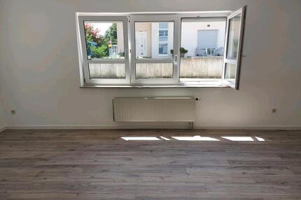 Gemütliche Souterrain - Wohnung mit Terrasse in ruhiger Lage 1Zi+ - Schwäbisch Gmünd Bargau