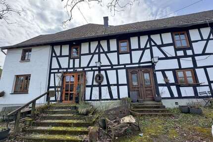 Haus zum Kaufen in Niederwambach 195.000,00 € 202 m²