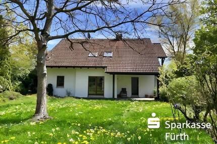 Ein-Zweifamilienhaus in Obermichelbach