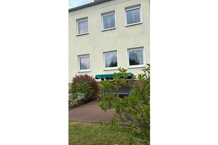 Gepflegtes Reihenmittelhaus mit Kamin, Garten & Doppel-Carport - Pasewalk