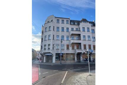 Großzügige 4-Zimmer-Altbauwohnung (Staffelmietvertrag) - Halle (Saale)