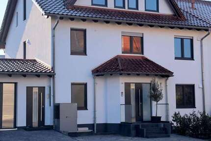 Haus zum Kaufen in Karben 990.000,00 € 305 m²