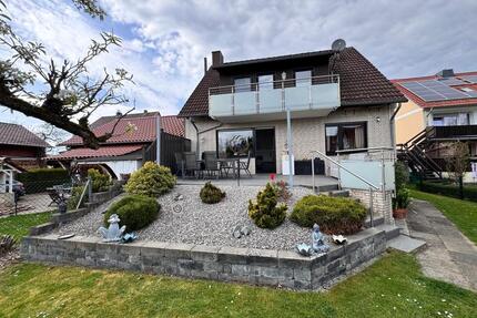 Einfamilienhaus mit zusätzlichem Altbau auf großem Grundstück - Gieboldehausen