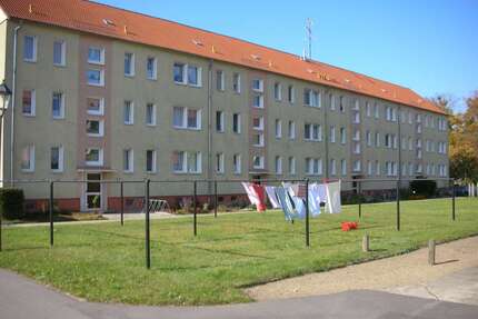 Wohnung zum Mieten in Golßen 323,78 € 59.96 m²