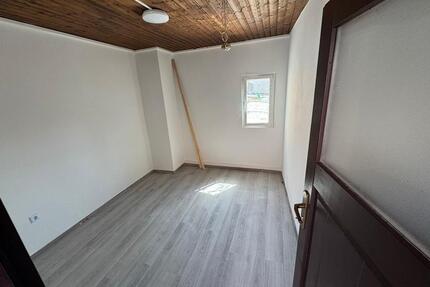 WG Zimmer zu vermieten (separater Eingang) - Germersheim