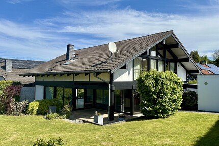 Lichtdurchflutetes modernes Einfamilienhaus mit Einliegerwohnung! - Königswinter / Thomasberg