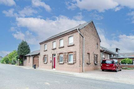 Großzügiges Wohnhaus mit Einliegerwohnung in zentraler Lage von Heinsberg-Unterbruch! - Heinsberg / Unterbruch