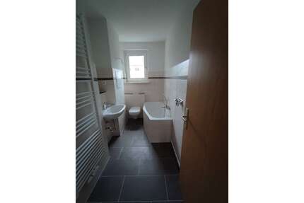 Wohnung zum Mieten in Merseburg 332,00 € 58.21 m²