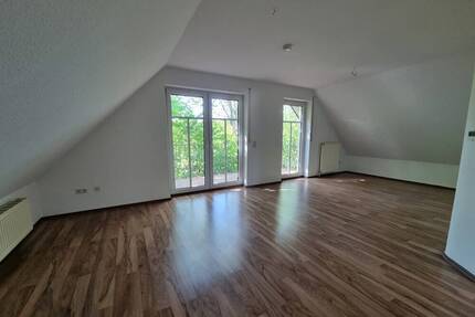 Geräumige Dachgeschosswohnung in ruhiger Siedlungslage zu vermieten! - Damme Damme-Wellenweg