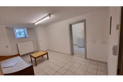 Teilmöbliertes Zimmer für Studenten (NR) in saniertem Altbau - Göttingen Oststadt