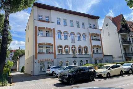 Wohnung zum Mieten in Berlin 1.087,90 € 98.9 m²