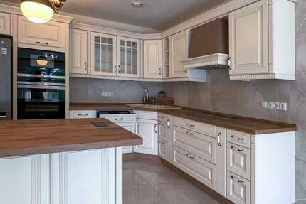 Familienfreundliche 5-Zimmerwohnung mit 2 Balkone, Garage und großen Garten - Berlin Lichterfelde