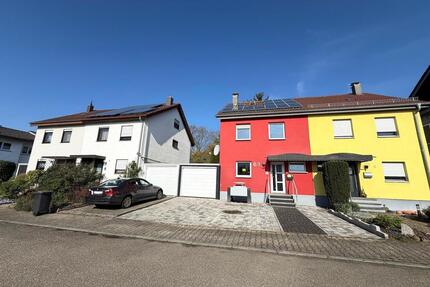 Schöne, große Doppelhaushälfte inkl. Garage + Küche * in Bretten