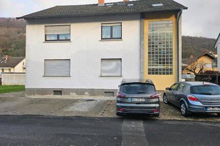 DG Wohnung zu Vermieten - 1.050,00&nbsp;EUR Kaltmiete, ca.&nbsp; 80,00&nbsp;m&sup2; in Klingenberg am Main (PLZ: 63911)