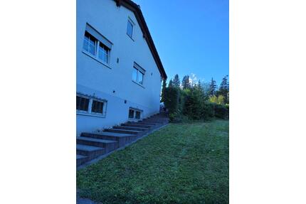 Wunderschönes Haus mit großem Garten in Mettenhausen zu vermieten - Landau an der Isar