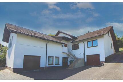 Sehr großes Haus von Privat zu verkaufen - Wenden