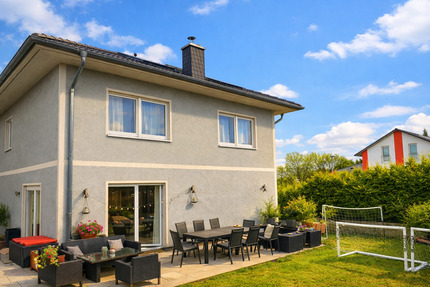 Familienfreundliche freistehende Stadtvilla in BerlinStaaken