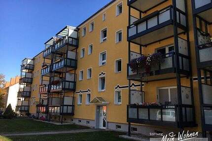 Geräumige Erdgeschosswohnung sucht neuen Mieter - Zeitz