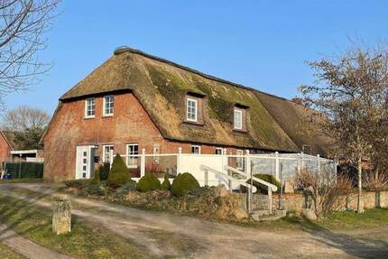 historische Doppelhaushälfte unter Reet mit herrlichem Weitblick - Bordelum Sterdebüll