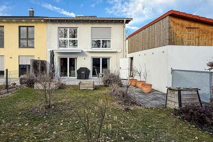 Haus zum Mieten in Höhenkirchen 2.490,00 € 152 m²