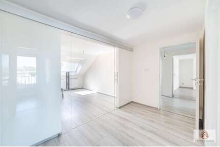 Wohnung zum Kaufen in Wuppertal 140.000,00 € 81.39 m²