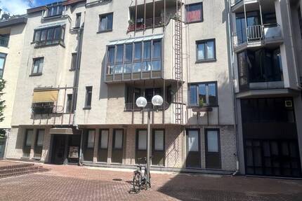 Innerstädtisch und dennoch ruhig gelegene ETW im 1.OG mit Loggia - Eschweiler