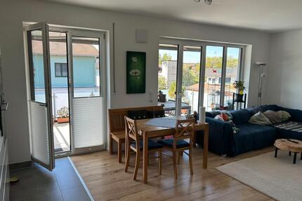 3 - Zimmer - Wohnung 2.OG - 800,00&nbsp;EUR Kaltmiete, ca.&nbsp; 90,00&nbsp;m&sup2; in Ascha (PLZ: 94347)