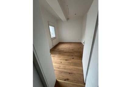 Moderne 3-ZKB-Wohnung mit Terrasse & Ofen in Pirmasens