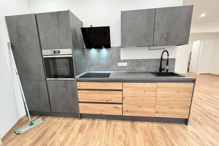 Erdgeschosswohnung mit Terrasse, Garagenstellplatz, Einbauküche - Waldkirchen